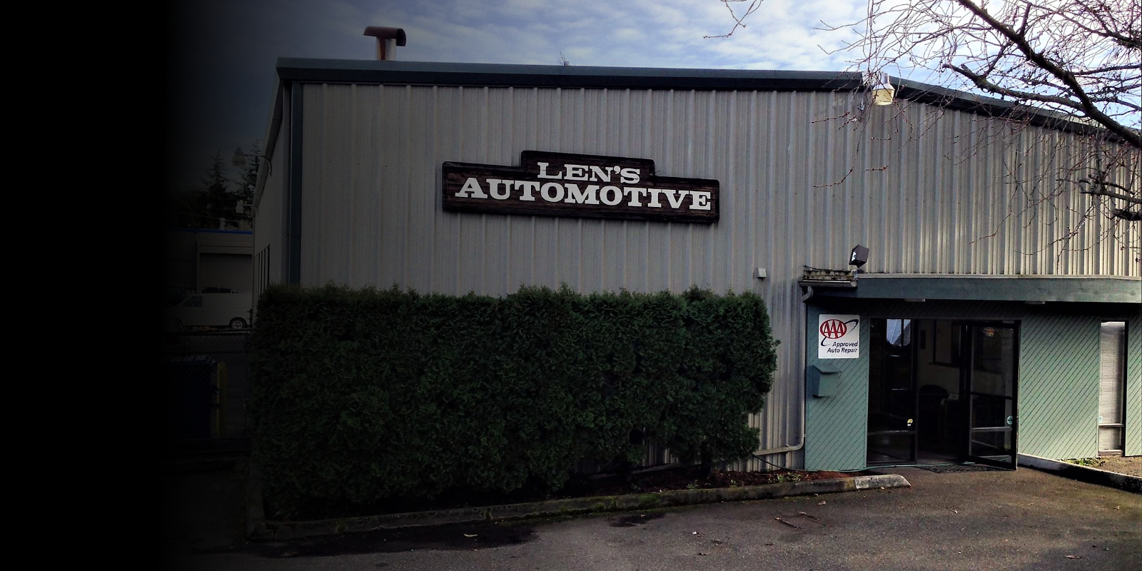 Exterior of Len's Automotive